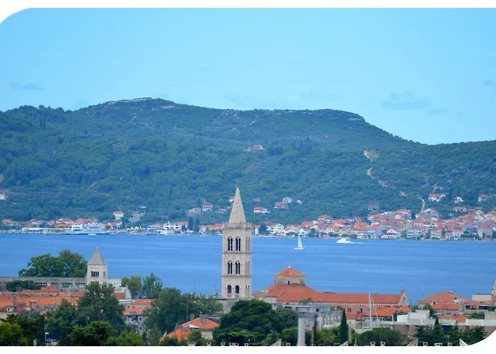 Aprtment Close To Center * زادار