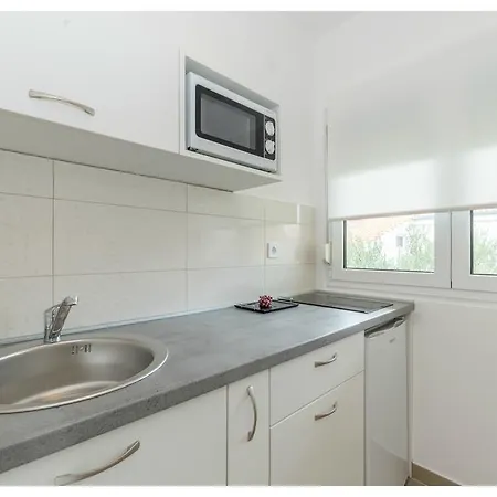 Aprtment Close To Center Zára