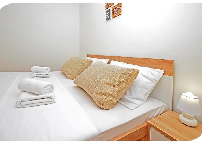 Aprtment Close To Center 公寓 扎达尔